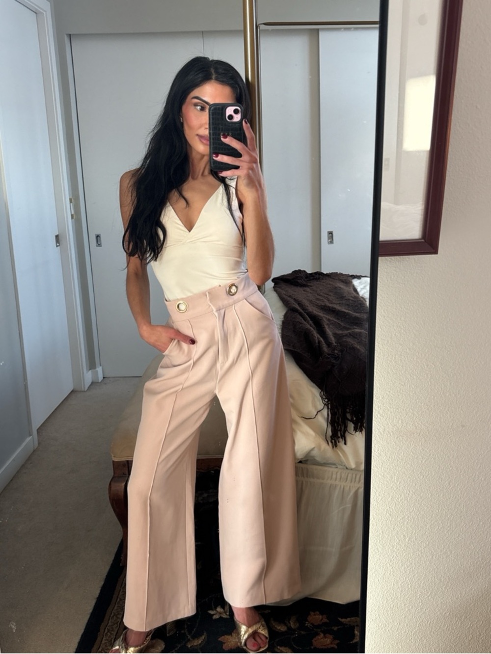‘Eimy Histoire’ Blush Tailored Wide Leg Trousers Gold Waist Detail